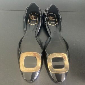 Roger Vivier Flats